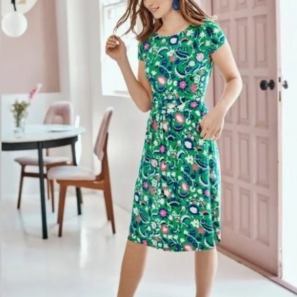 Boden Dresses & Skirts - EUC Boden Amelie Print Jersey Dress Green Floral Size 10R 10 Regular